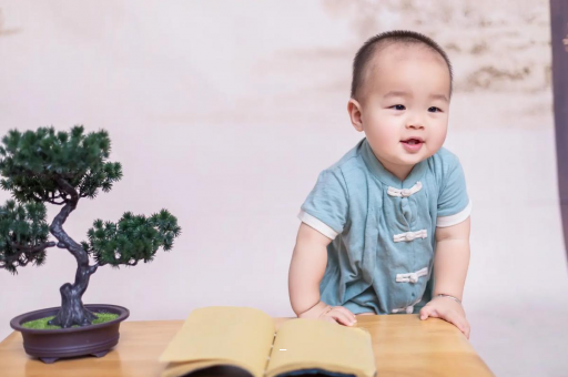 广州供卵代怀包生男孩宝宝严重便秘